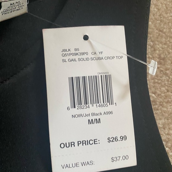 Guess crop top. Brand new with tags - Picture 4 of 4